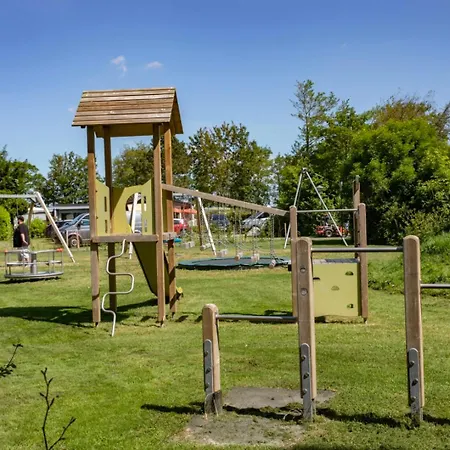 Chalé 503a Op Recreatiepark De Wielen *