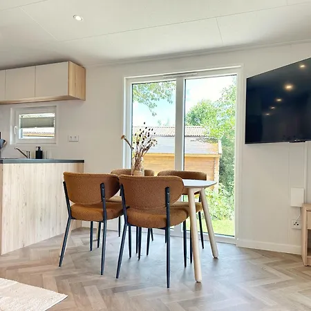 Chalé 503a Op Recreatiepark De Wielen *