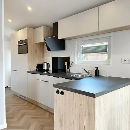 503a Op Recreatiepark De Wielen Chalé