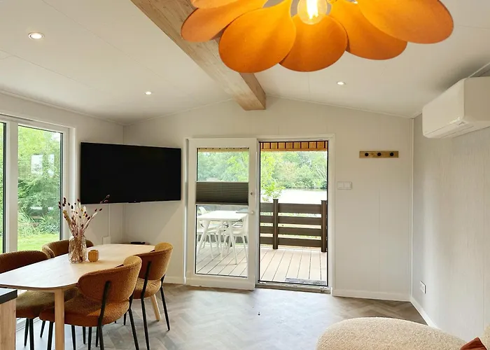 Alpehytte 503a Op Recreatiepark De Wielen Sint Maarten