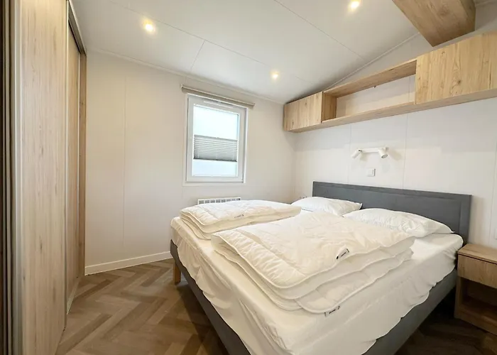 503a Op Recreatiepark De Wielen Alpehytte *